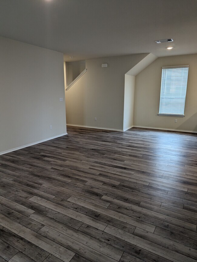 Building Photo - 98 Pacific Loon St