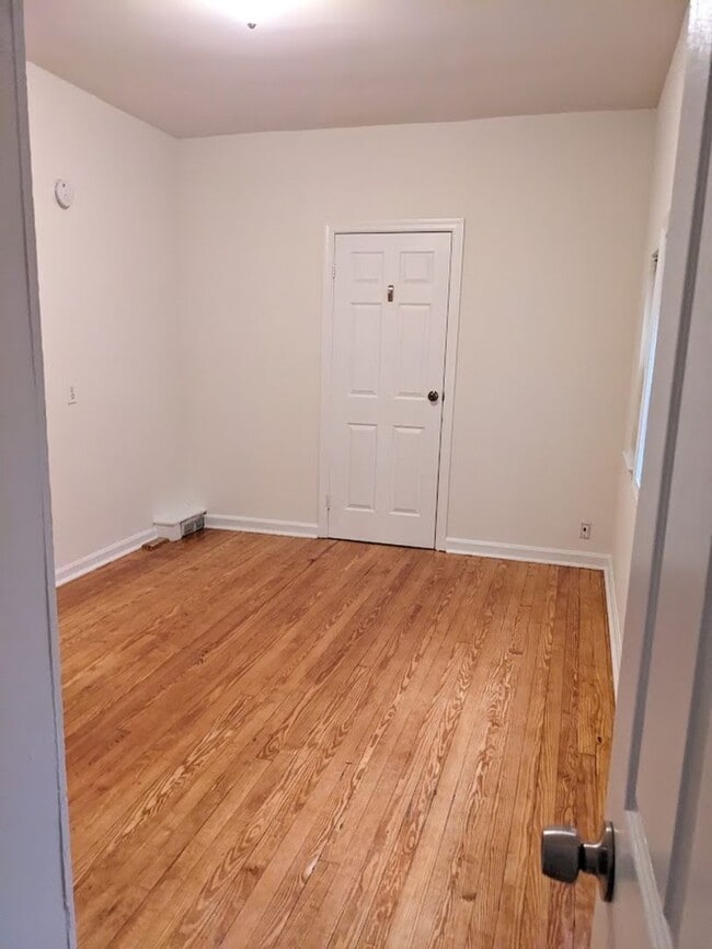 Building Photo - 3518 P St NW