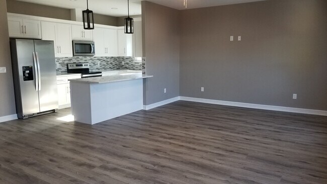 Building Photo - 908 Port Neches Ave