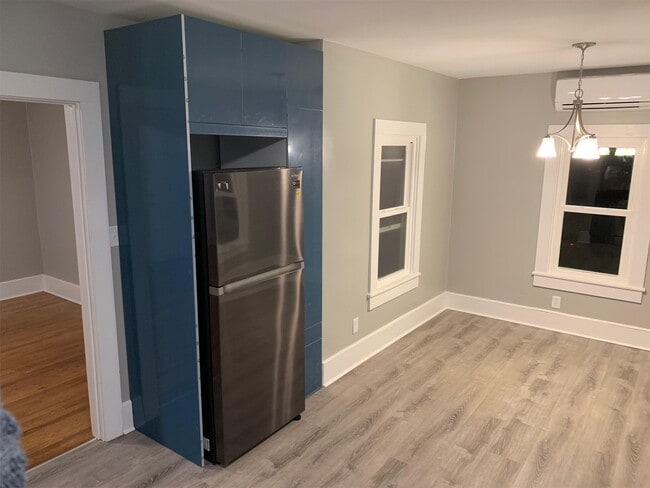 Photo - 709 N Wilba Rd House