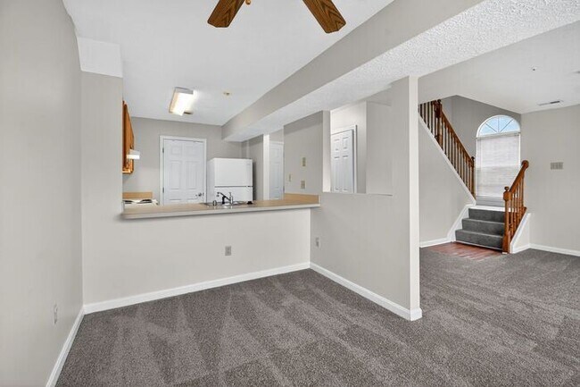 Foto del edificio - Pet Friendly End Unit Townhouse with Fence...
