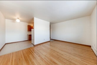 Building Photo - Hillvidor Apartments