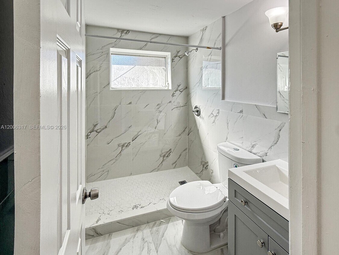 Foto del edificio - 1834 Harding St