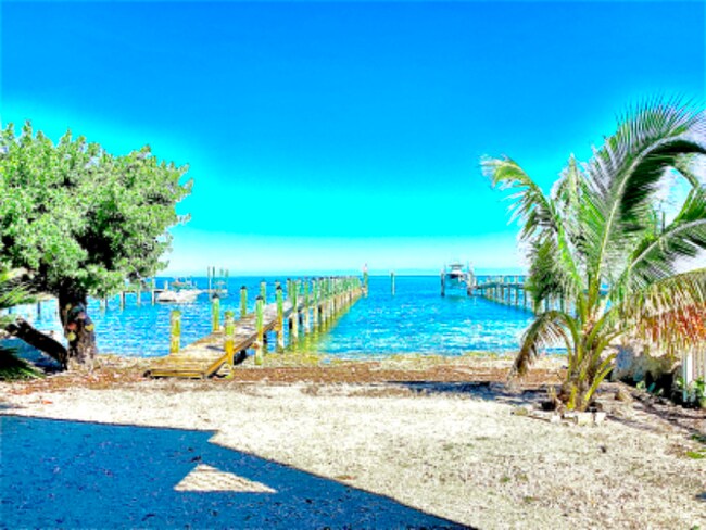 Building Photo - 232 Tarpon St