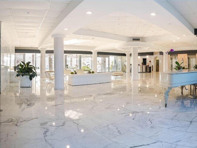 Foto del edificio - 5055  Collins Ave  4H Miami Beach Fl 33140