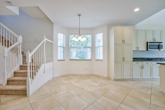 Building Photo - 119 Diamante Way