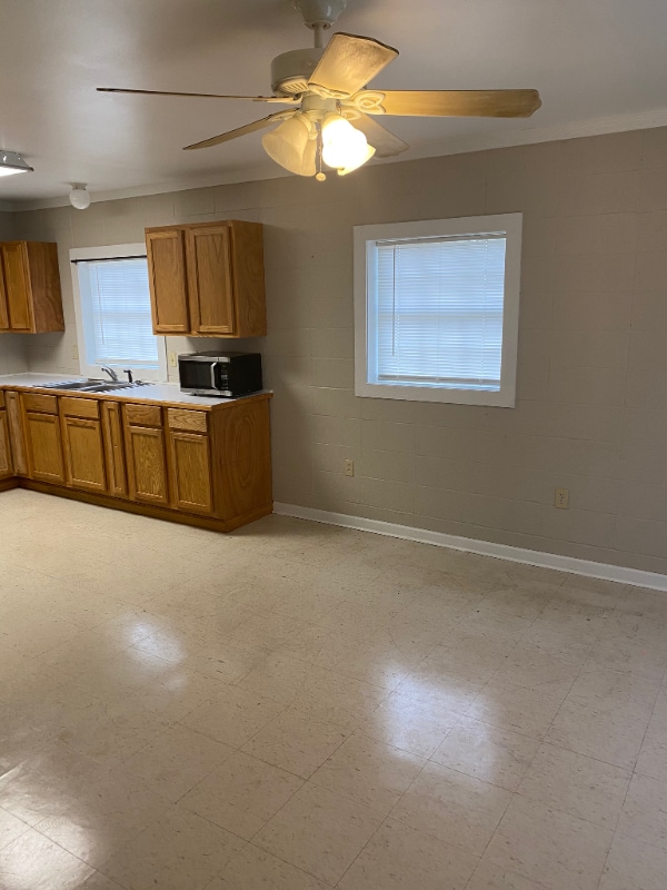 Building Photo - 4111 LA-31