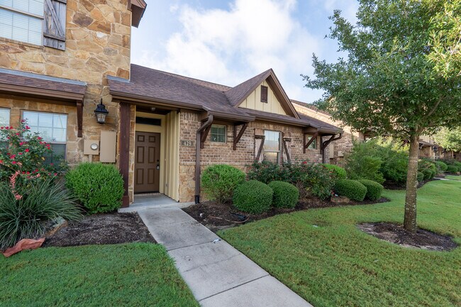 Foto del edificio - 312 Newcomb Ln