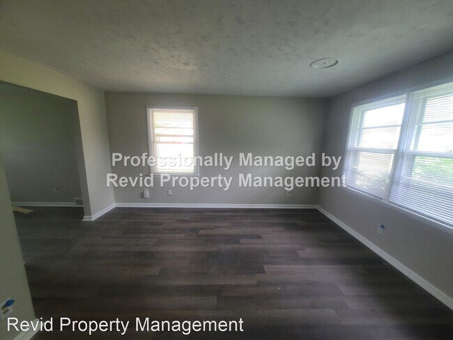 Building Photo - 3 br, 1 bath House - 196 Ivan Rd.
