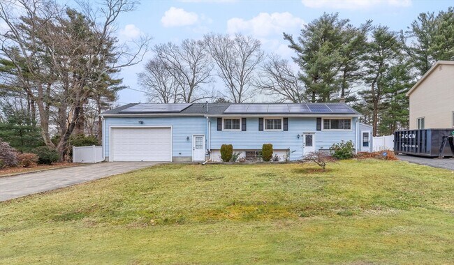 Foto del edificio - 8 Leonard Dr