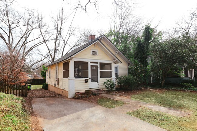 Photo - 150 Hall St House