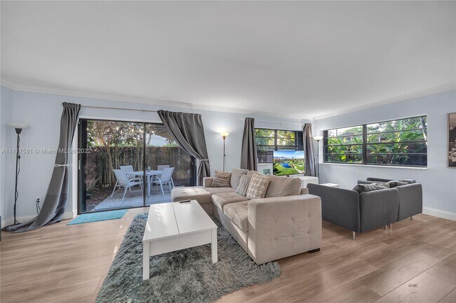 Foto del edificio - 6927 SW 115th Pl