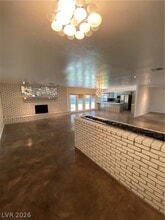 Building Photo - 2521 E Serene Ave