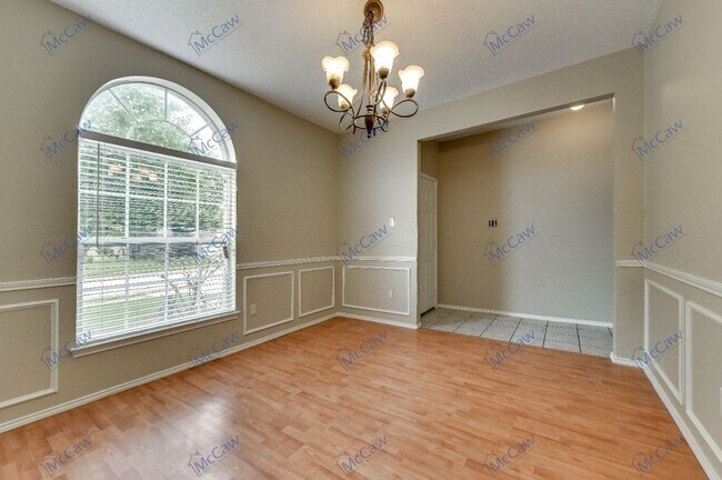 Building Photo - Cute 3/2/2 in Hurst!