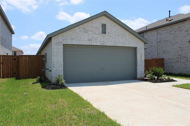 Building Photo - 3036 Dawn Sound Dr