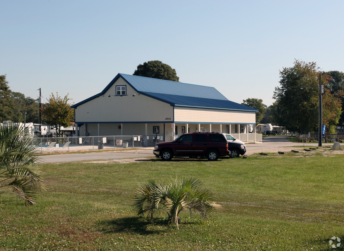 Foto principal - 2614 Holden Beach Rd SW