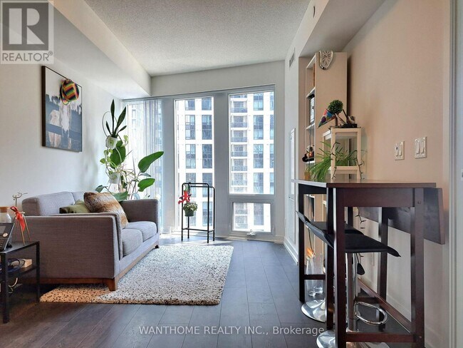 Photo du bâtiment - 60 Shuter St