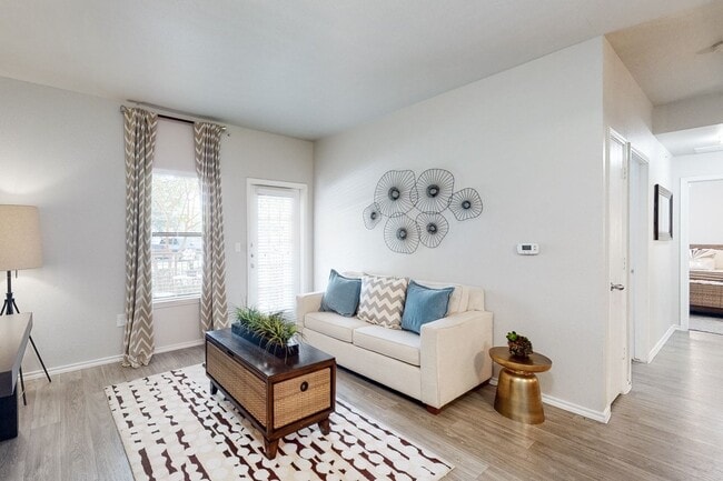 Building Photo - Brynwood Apartments
