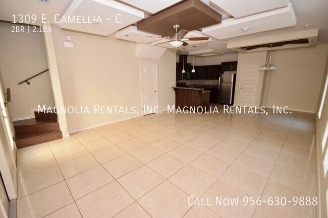 Foto del edificio - 1309 E. Camellia-C