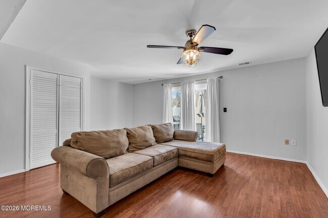 Foto del edificio - 390 Crawford St