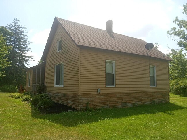 Foto del edificio - 20129 Huron River Dr
