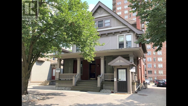 Building Photo - 311 Dufferin Av