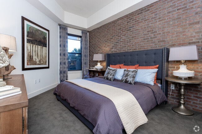 2BR,2BA-1302SF - Gables McKinney Ave.