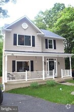 Building Photo - 3519 Oak Rd