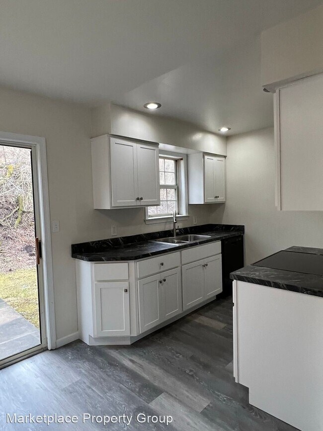 Building Photo - 3 br, 1.5 bath House - 310 Old Forge Drive