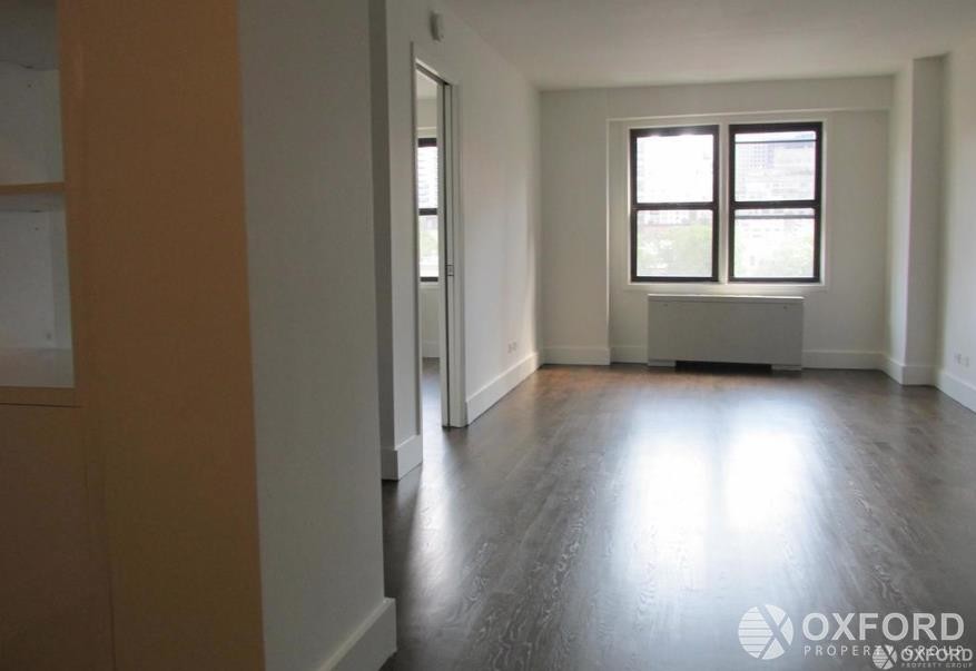 Primary Photo - 220 East 63rd Street