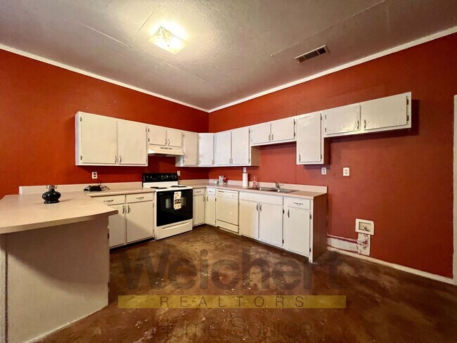 Foto del edificio - 4 bedroom on a dead end