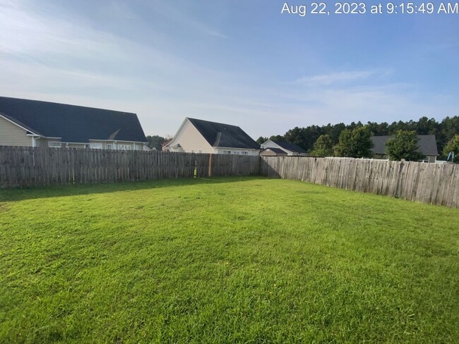 Building Photo - 299 Ranier Dr