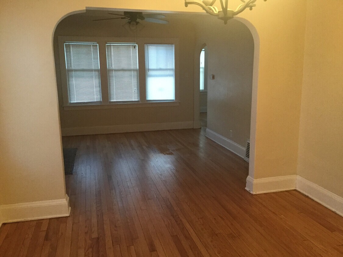 Primary Photo - 4 Bedroom Single Family Home