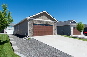 Building Photo - 3519 Blue Feather Trl