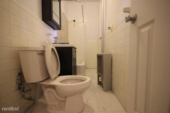 Foto del edificio - 1 br, 1 bath  - 1065 Lafayette Ave