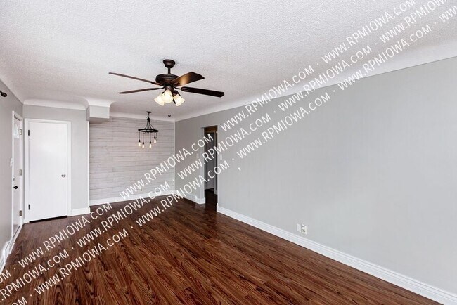 Foto del edificio - 3109 Holcomb Ave