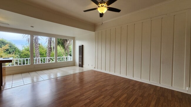 Building Photo - 401 Vine Ave
