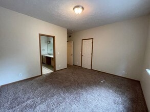 Building Photo - 1944 S 52nd St