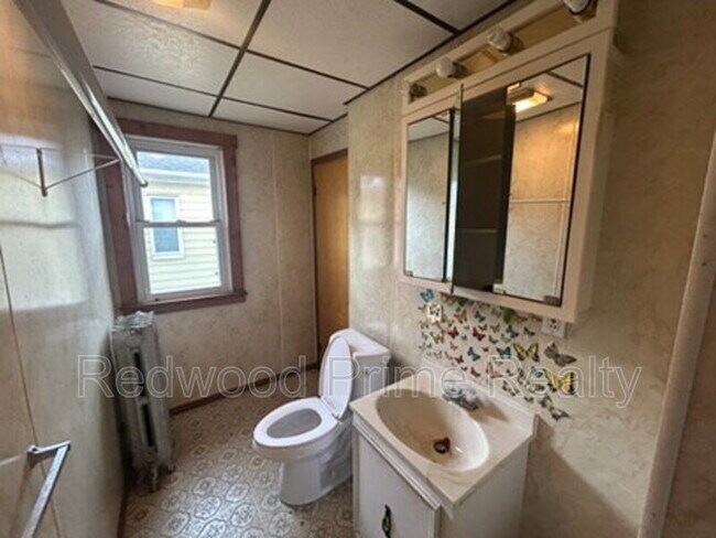 Foto del edificio - 645 Coleman Ave