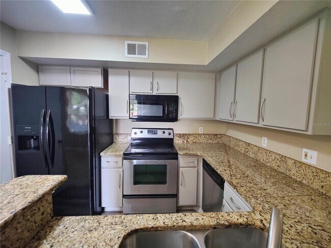 Foto del edificio - 7240 Westpointe Blvd