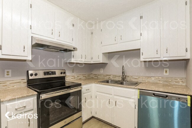 Foto del edificio - 155 Big Oak Cir