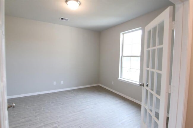 Building Photo - 10823 VIOLET BLOOM Dr