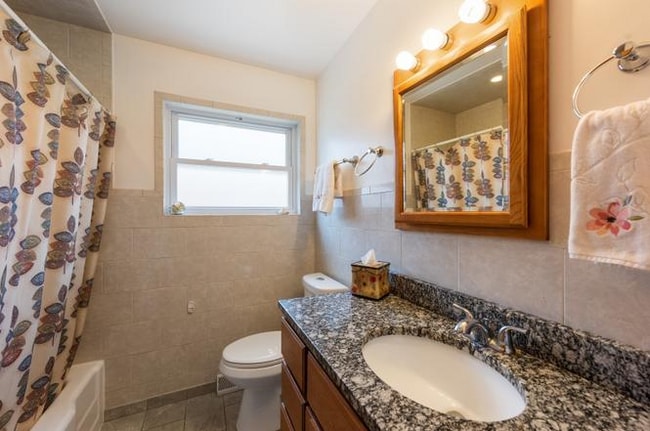 Building Photo - 4728 N Newland Ave