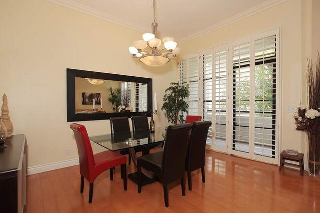 Foto del edificio - 11636 Montana Ave