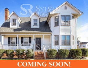 Building Photo - 1703 Crestview Rd