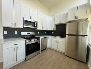 Building Photo - 3048 Anderberg Dr
