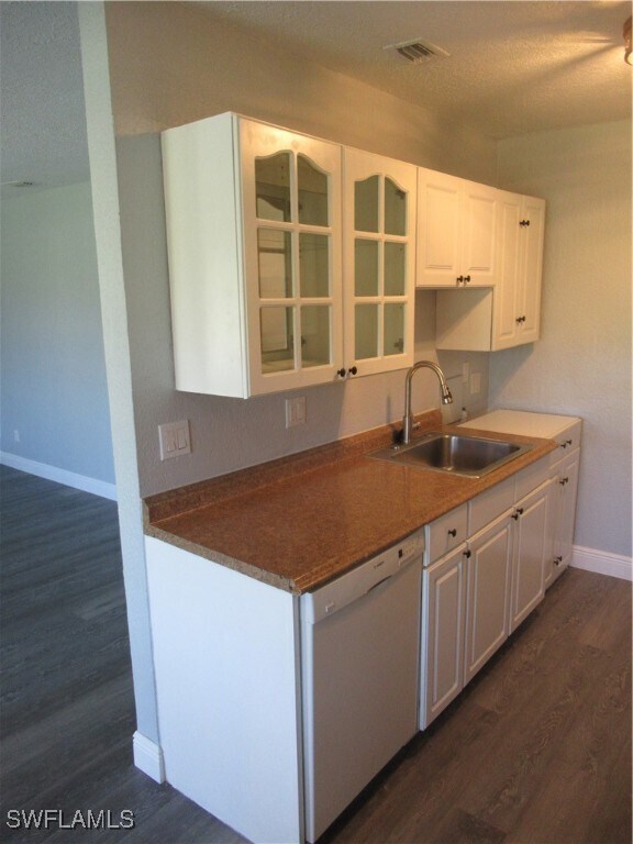 Foto del edificio - 4601 Bayshore Dr