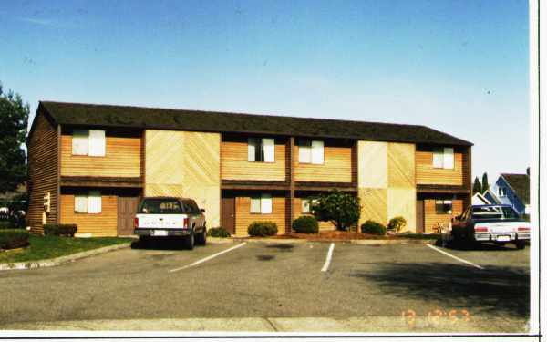 Primary Photo - Westfeld Apartments