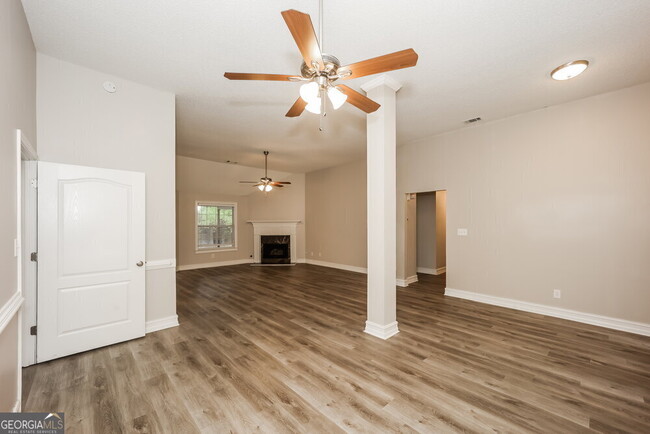 Building Photo - 33 Arbor Cove Dr