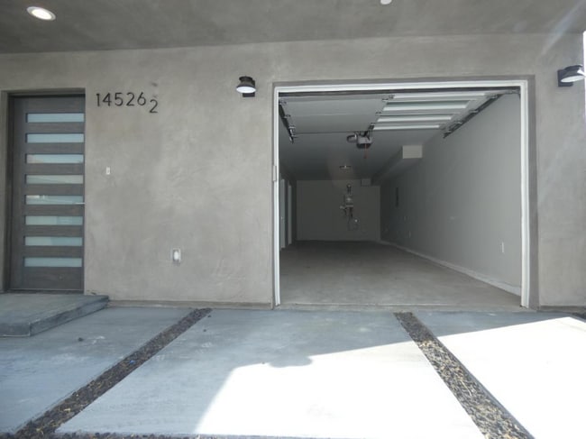 Building Photo - 14526 Killion St